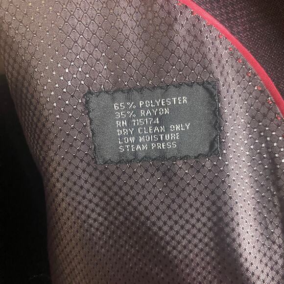 Mazari NWOT Mens Burgundy Plaid Suit Set of Jacket & Trousers Sz 42 Regular - Picture 7 of 15